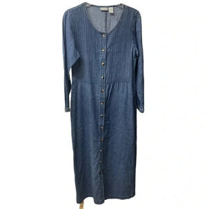Vintage LL Bean denim dress jumper. Size 6. 100% cotton. Near perfect shape.